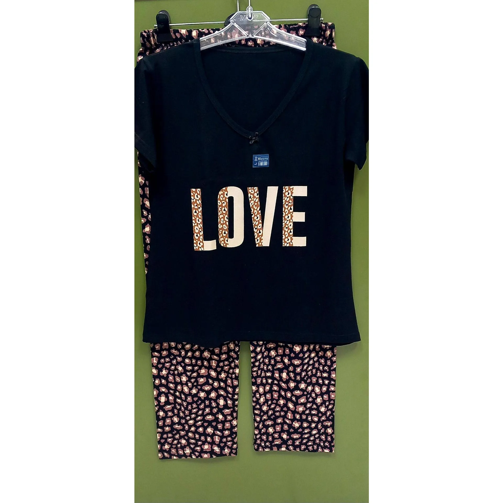 ست تی شرت و شلوار نخی پلنگی برند ویوانا طرح Love سایز L تا 2XL
