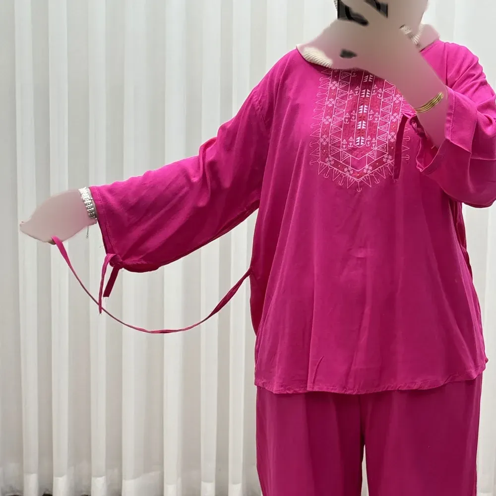 بلوز شلوار نخی مدل آیدا چاپی فری سایز مناسب تا سایز 50 شسته شده بدون آبرفت و رنگ رفت کمربند دار چهار فصل
